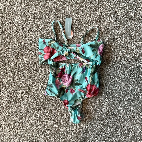 NWT Bailey's Blossoms‎ Tie Front Floral Swimsuit 18-24 Months Bathing Suit - Picture 1 of 3